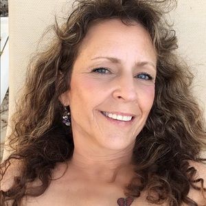 Meet your Posher, Annette